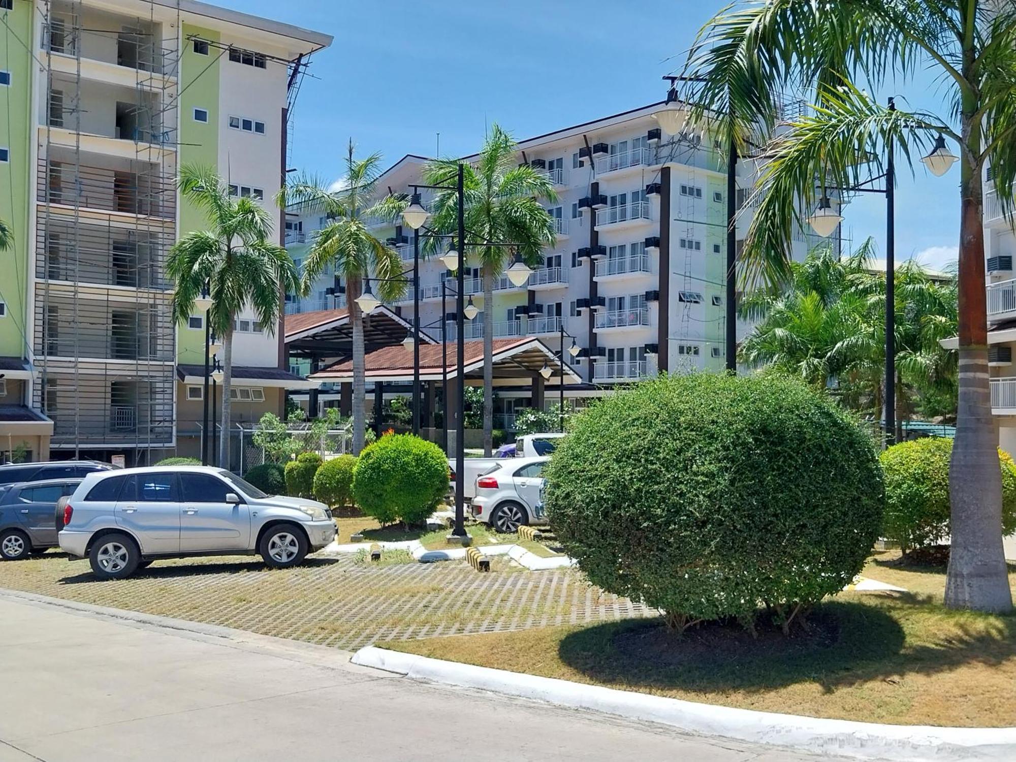 Stay And Fly At Amani Grand Resort Residences Lapu-Lapu City Buitenkant foto
