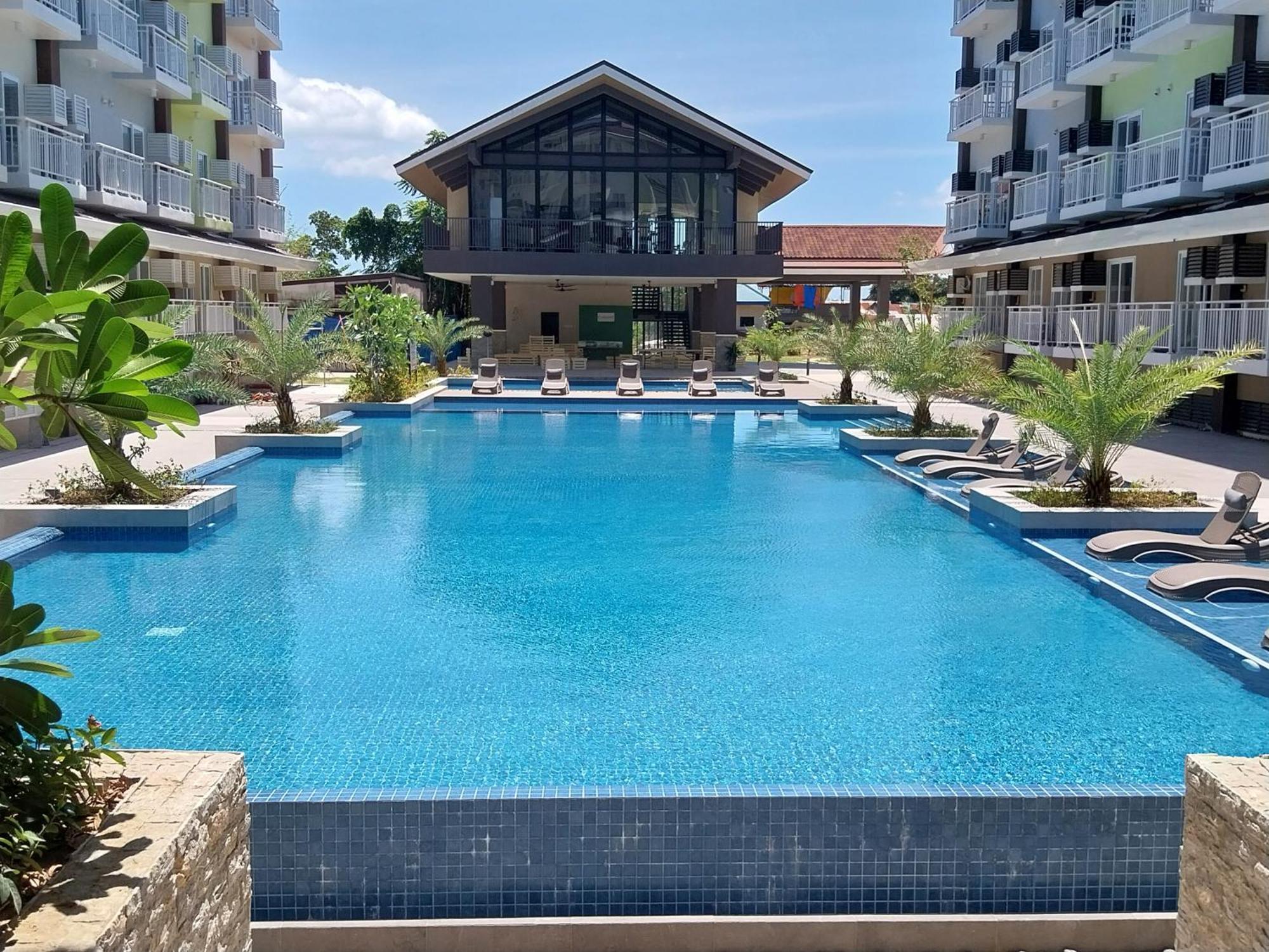 Stay And Fly At Amani Grand Resort Residences Lapu-Lapu City Buitenkant foto